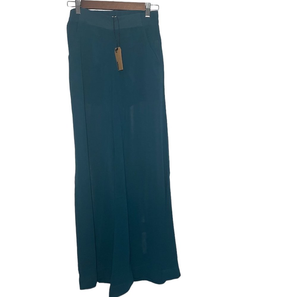 UNIQ Blue Seer Wide leg pants with built in shorts - small- NWT